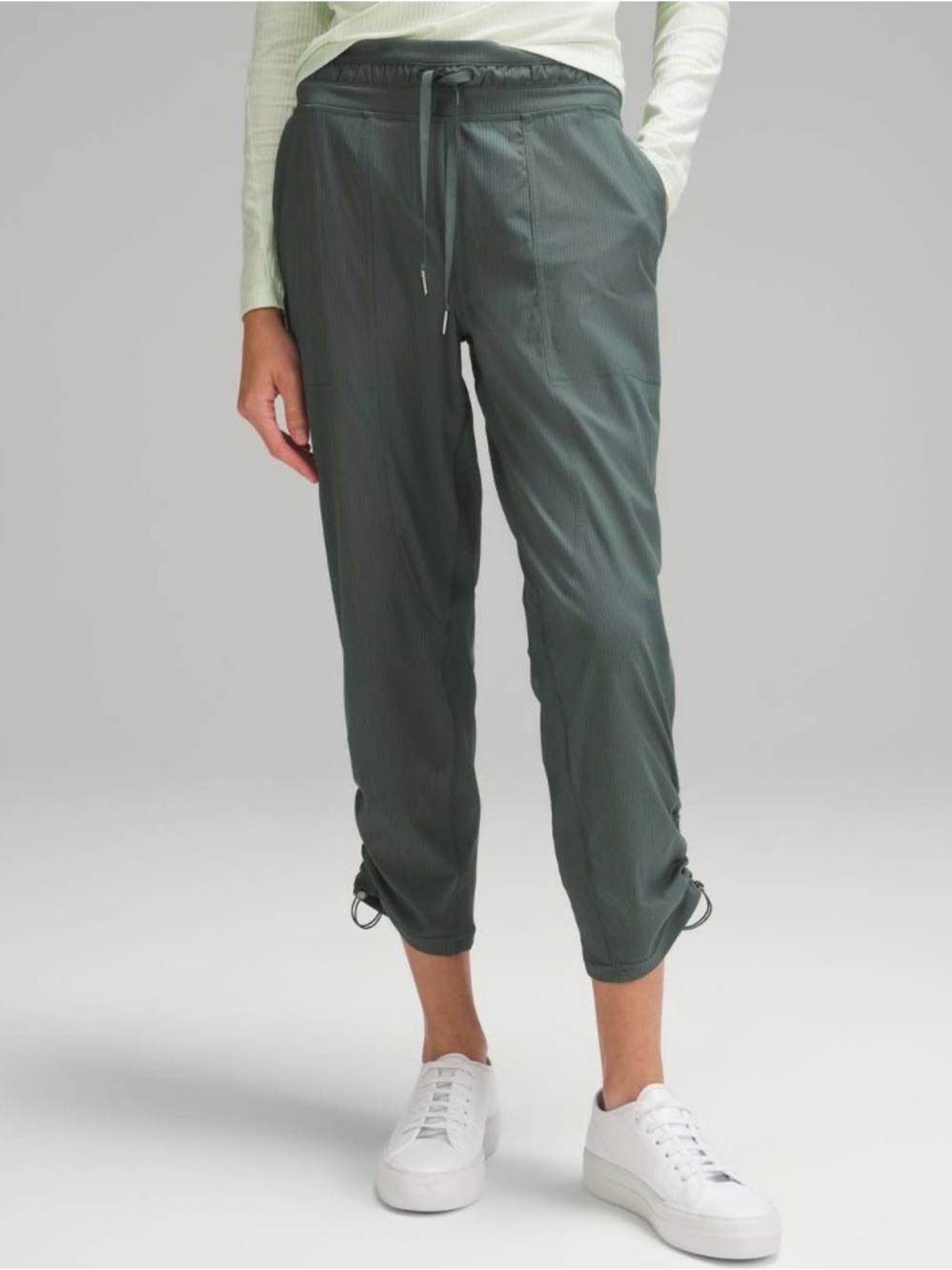 Lululemon Dance Studio Mid-Rise Cropped Pant Size 6